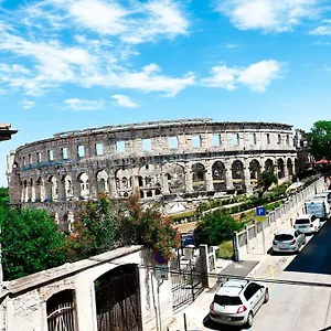 https://apartament-colosseum-view.in-istria.net